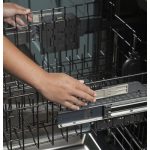 GE Profile 24-inch Built-in PDP715SYNFS - adjustable top rack