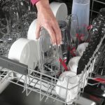 Lave-vaisselle encastré de 24″ GE Profile ultra silencieux de 39 dB à cuve haute et 3e panier